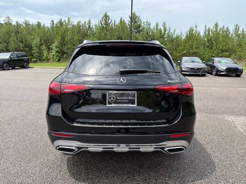 Used 2026 Mercedes-Benz GLC 300 4MATIC image 11