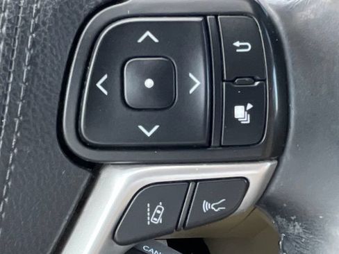 Used 2017 Toyota Highlander Limited FWD image 20