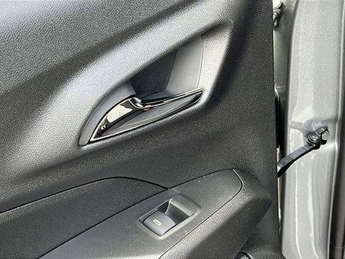 New 2026 Chevrolet Trax RS image 12