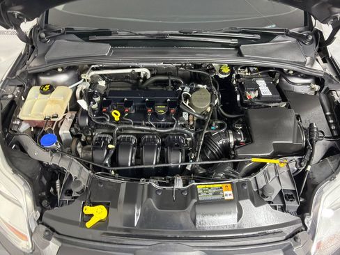 Used 2014 Ford Focus SE FWD image 23