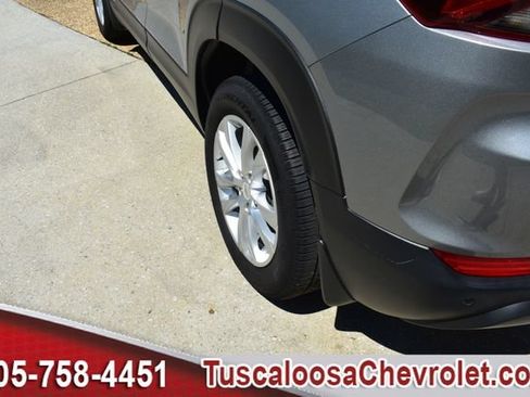 Used 2023 Chevrolet TrailBlazer LS FWD image 16