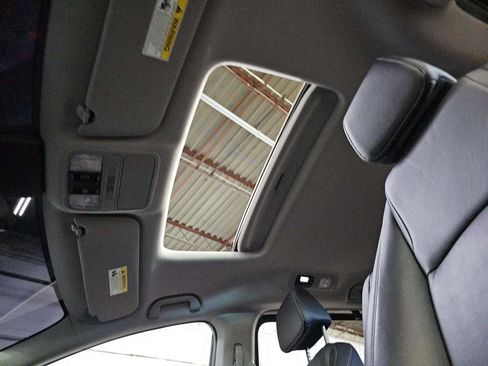 Used 2024 Honda Odyssey EX-L image 4