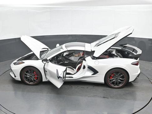 Used 2023 Chevrolet Corvette Stingray Premium Cpe w/ Z51 Performance Package RWD image 43