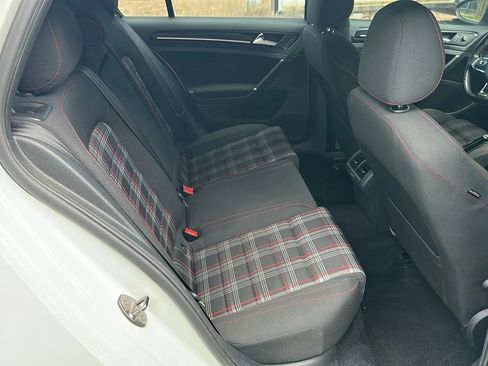 Used 2017 Volkswagen GTI SE FWD image 21