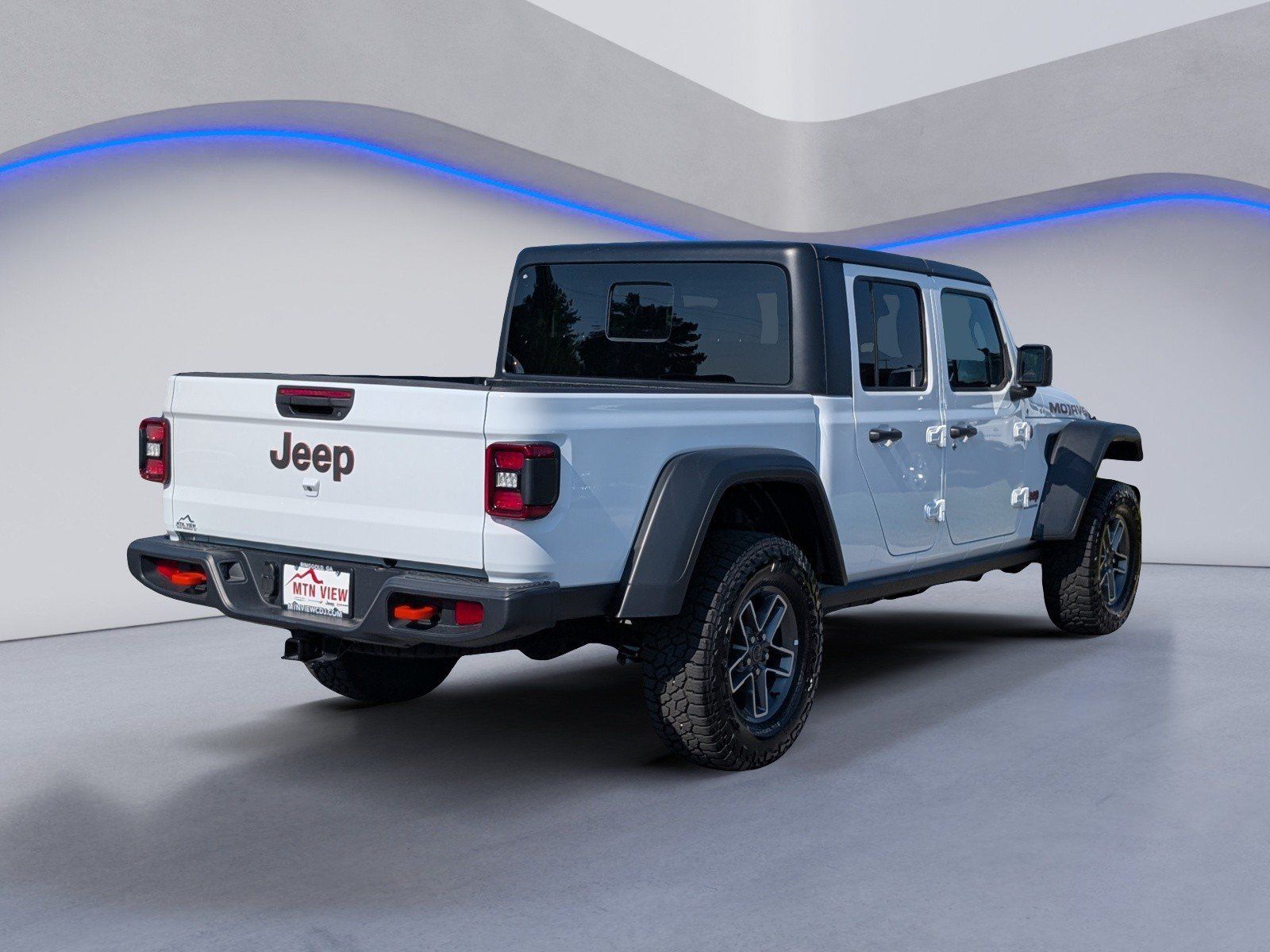 Used 2026 Jeep Gladiator Mojave AWD/4WD image 9