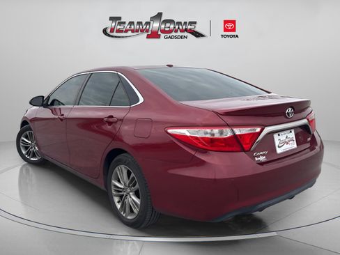 Used 2016 Toyota Camry SE w/ Moonroof Package image 6