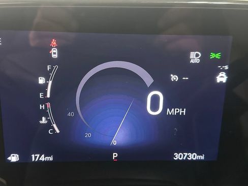 Used 2024 Buick Encore GX Avenir w/ Avenir Convenience Package AWD/4WD image 32