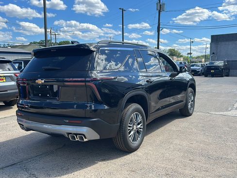New 2026 Chevrolet Traverse LT w/ Driver Confidence Package AWD/4WD image 8
