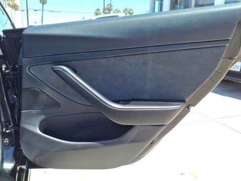 Used 2018 Tesla Model 3 Long Range RWD image 26