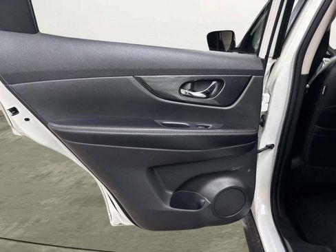 Used 2015 Nissan Rogue SL w/ SL Premium Package image 14