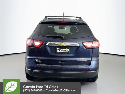 Used 2015 Chevrolet Traverse LT w/ Style and Technology Package AWD/4WD image 13