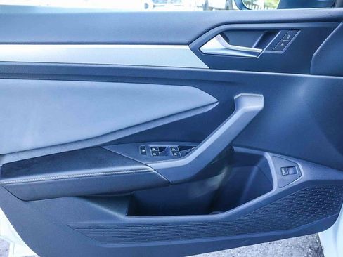 New 2026 Volkswagen Jetta SE image 32