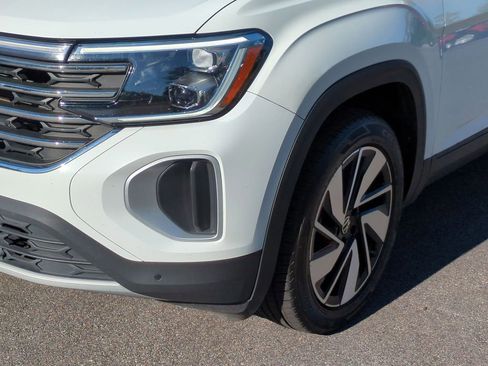 Used 2024 Volkswagen Atlas SE image 9