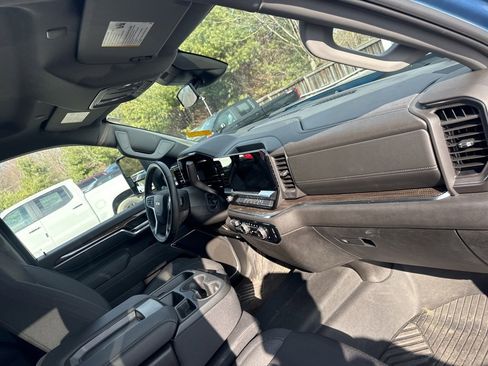 Used 2025 Chevrolet Silverado 2500 LT image 13