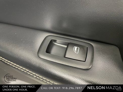 Used 2017 Jeep Grand Cherokee Limited w/ Luxury Group II image 49