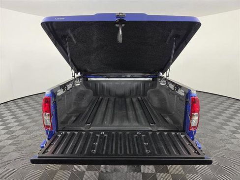 Used 2015 Nissan Frontier PRO-4X w/ Pro-4x Luxury Package image 19