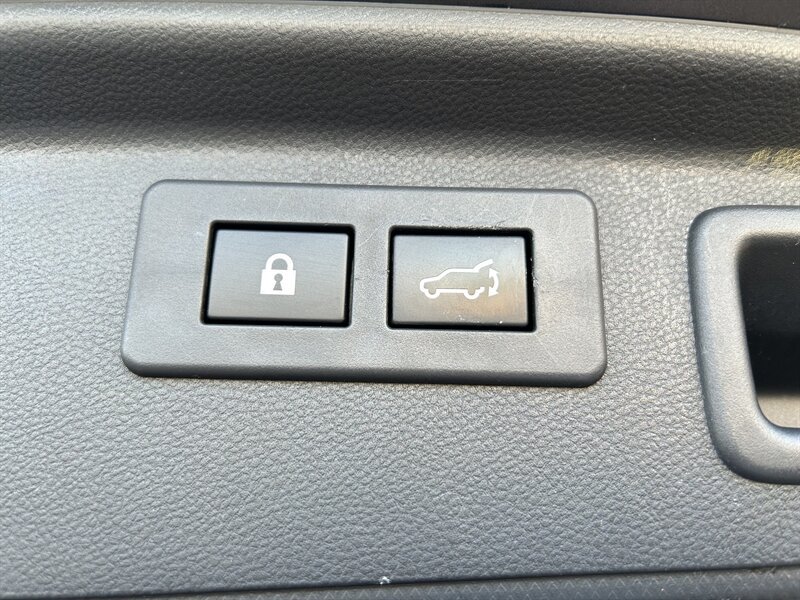 Used 2023 Subaru Forester Touring AWD/4WD image 33