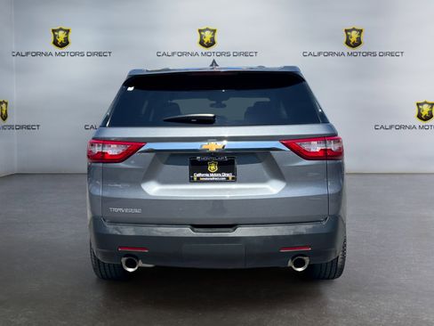 Used 2021 Chevrolet Traverse LS FWD image 4