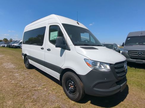 Used 2024 Mercedes-Benz Sprinter 2500 image 1