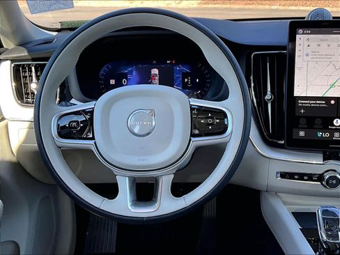 Used 2026 Volvo XC60 B5 Ultra w/ Climate Package image 8