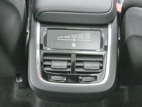 Certified 2023 Volvo XC60 B6 Ultimate image 25