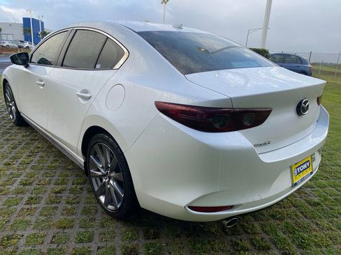 Used 2019 MAZDA MAZDA3 Sedan w/ Preferred Package FWD image 23