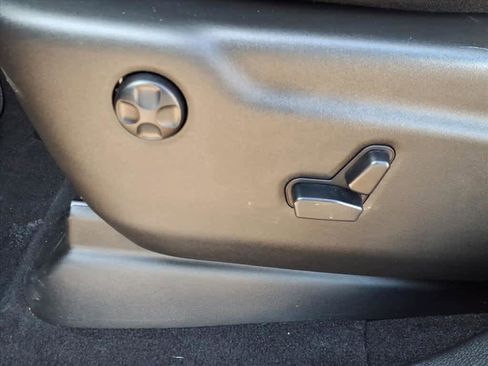 Used 2021 Jeep Grand Cherokee Limited image 16