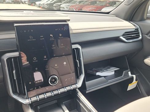 New 2026 GMC Acadia Elevation image 35