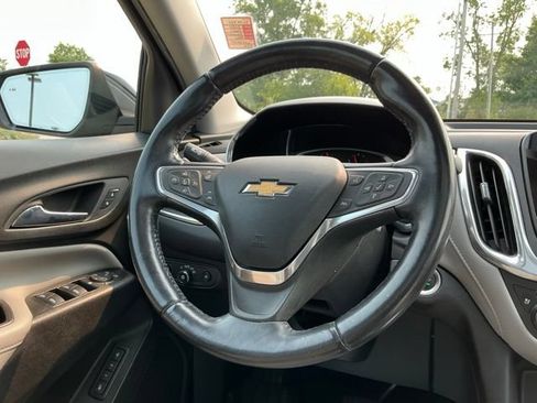 Used 2020 Chevrolet Equinox Premier FWD image 22