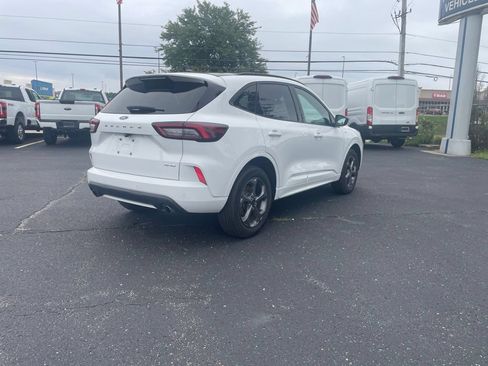 Used 2023 Ford Escape ST-Line w/ Tech Pack #1 AWD/4WD image 5