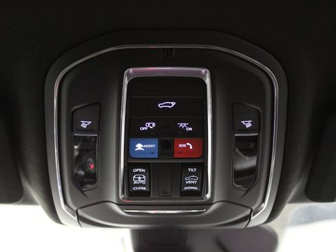 New 2025 Jeep Grand Cherokee L Altitude image 22