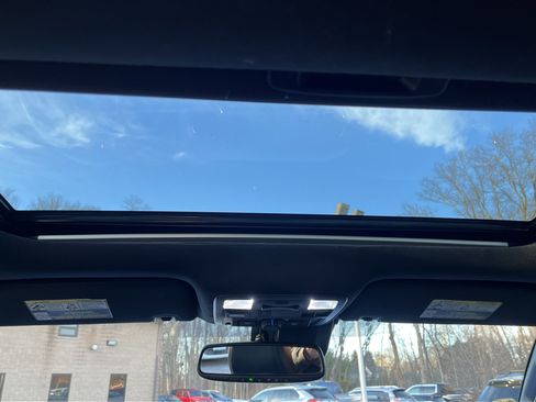 Certified 2021 Toyota Tacoma TRD Off-Road image 19