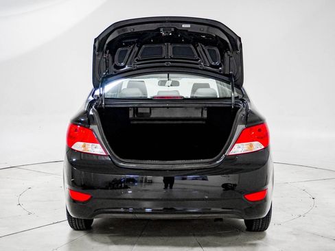 Used 2013 Hyundai Accent GLS image 8