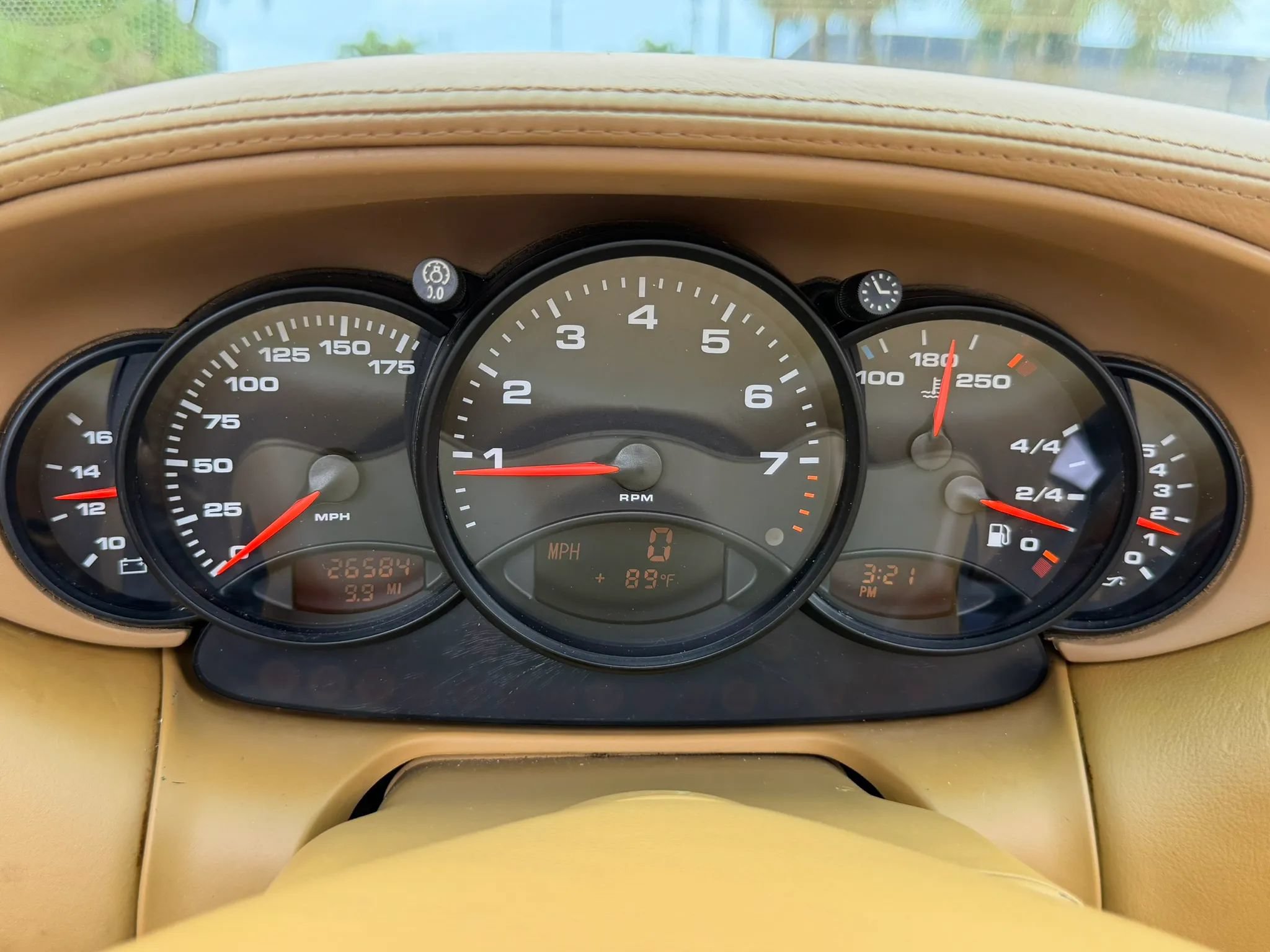 Used 2001 Porsche 911 Cabriolet image 30