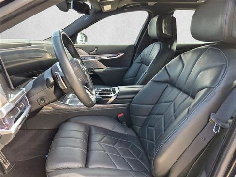 Certified 2024 BMW i7 eDrive50 w/ M Sport Package RWD image 11
