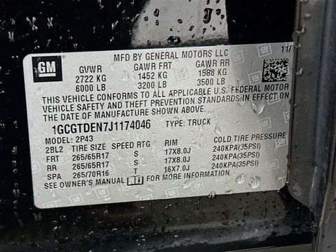 Used 2018 Chevrolet Colorado Z71 w/ Z71 Midnight Edition image 12