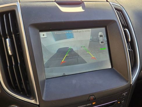 Used 2016 Ford Edge Titanium w/ Technology Package image 11