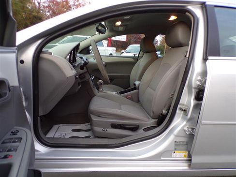 Used 2011 Chevrolet Malibu LS image 13