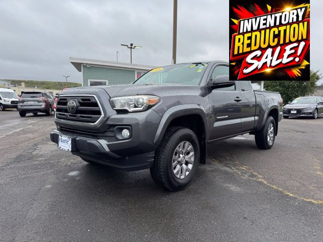Used 2018 Toyota Tacoma SR5 AWD/4WD image 25