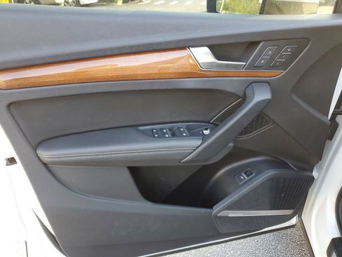 Used 2021 Audi Q5 Prestige w/ Prestige Package image 9