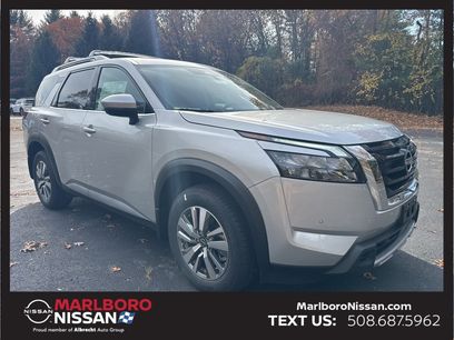 New 2025 Nissan Pathfinder SL