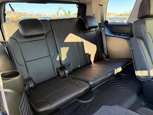 Used 2020 GMC Yukon Denali w/ Denali Premium Package image 10