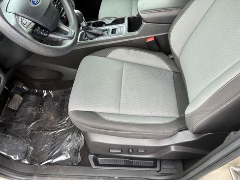 Used 2017 Ford Escape SE w/ Equipment Group 201A image 20