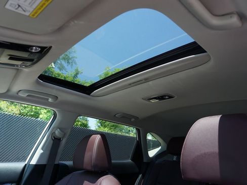 Used 2023 Kia Seltos SX w/ SX Sunroof Package AWD/4WD image 12