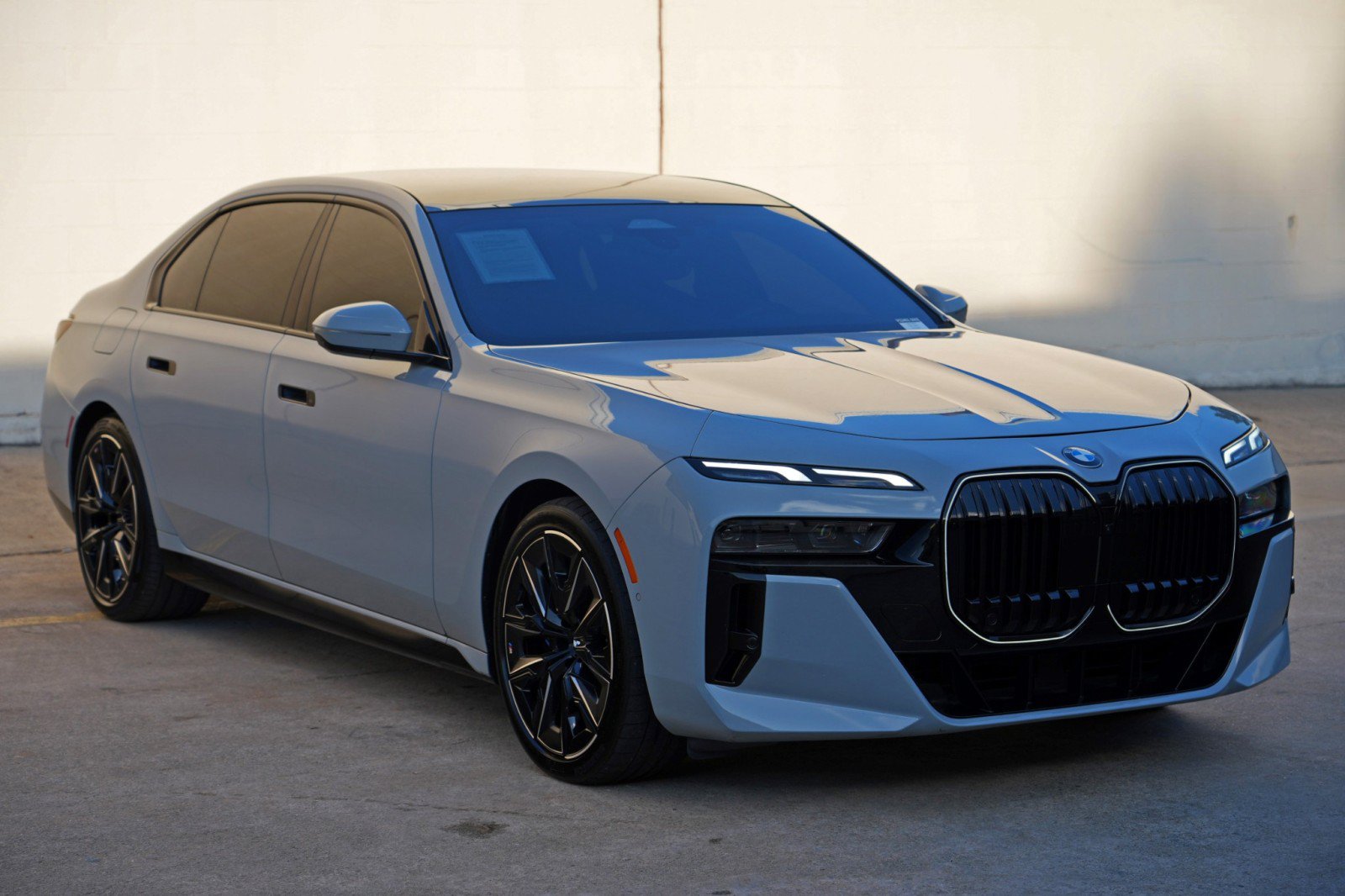 Used 2025 BMW 740i RWD image 64