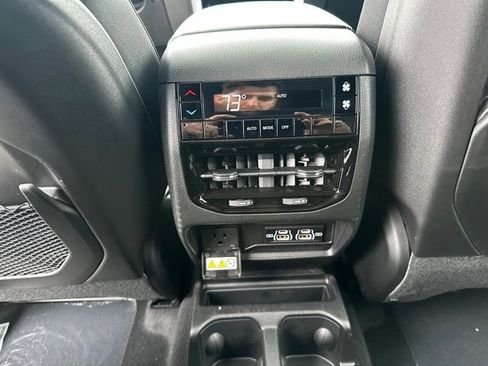 New 2025 Jeep Grand Cherokee L Altitude image 28