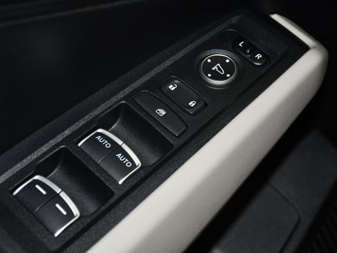 Certified 2025 Honda Accord LX image 33