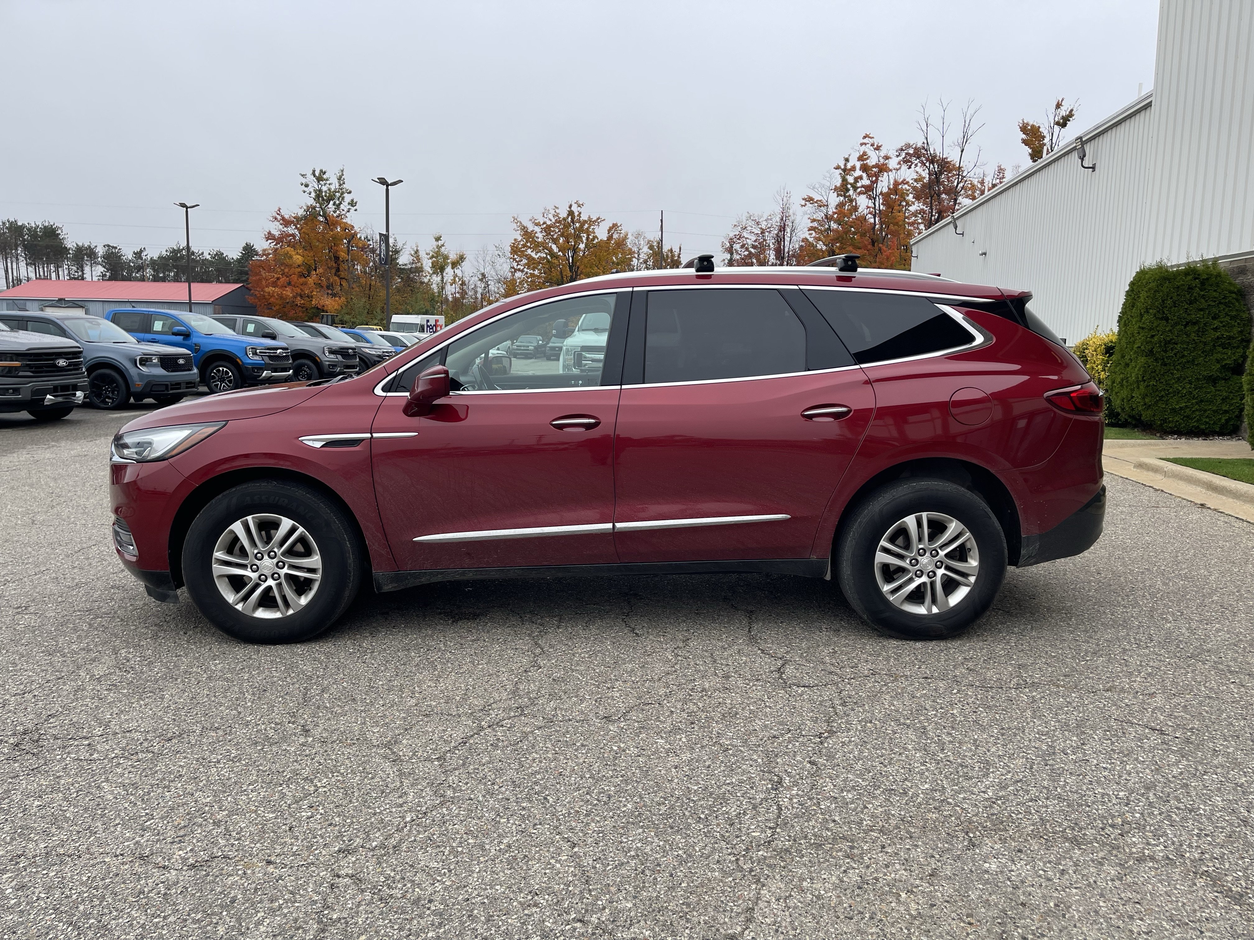 Used 2020 Buick Enclave Essence w/ Sound and Sites Package AWD/4WD image 8