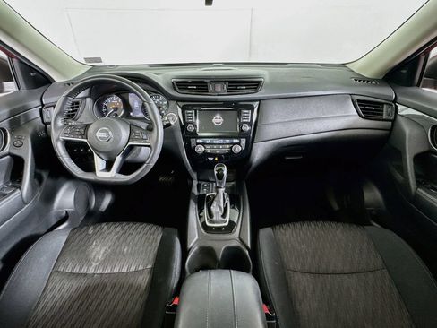 Used 2019 Nissan Rogue SV w/ Sun & Sound Touring Package AWD/4WD image 29