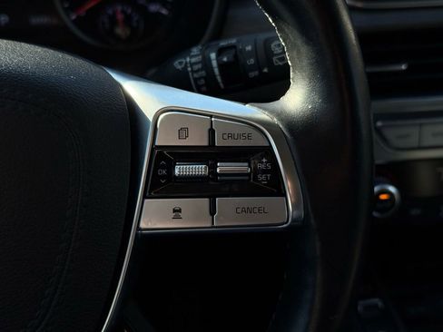 Certified 2022 Kia Telluride SX w/ SX Prestige Package image 23